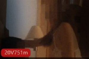 最新体验自卑男巅峰_找猛男来玩自己的黑丝娇妻