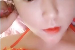 小月半、奶猫、皇冠视频部,这“三大巨头”今天居然搞了一出分手大戏。