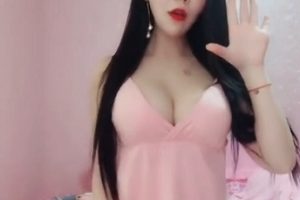 《抖音快手zou guang闪现：美艳女孩的性感勇敢，30天有效，百度盘下载，不容错过的亮点！》