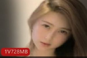 颜颜宝贝大连网红的性感带货直播，福利多多，让你陶醉在旗袍长腿的魅力之中！