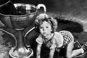 秀兰邓波儿电影经典：六部全纪录，中文配音，原画清晰，APP+阿里云盘，倍速播放