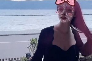 露脸天花板级别魔鬼身材顶级展示艺术家推特网红[娜娜]闹区饭店街边挑战各种人前展示已经翻车[19V795M度盘]