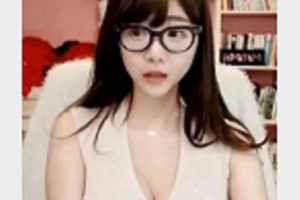 网红牛姐私拍资源看看超级丰满的美女，无敌霸气的水电工，御罗双修的富二代，大神一掷千金的大哥！600M流量不容错过！