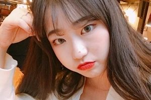 韩国正点小美眉50P铅笔牙刷+毛刷+小sao xue1.05G百度盘100V