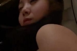 限时特惠渴望大眼睛的小姐姐，全情投入吃鸡，迷人魅力无法挡！[149V-3G]