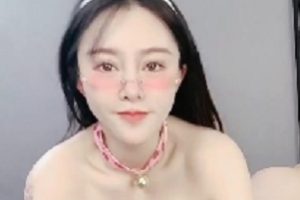 氣質女神雙飛给力名場面168CM大長腿趴在有趣椅上後入[1v+1.9g][百度盘]