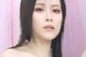 性感小姐姐三人游1v273MB百度云