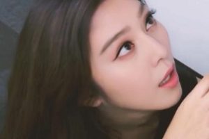 AI体验范冰冰黑丝服装空姐换脸作品2V820M