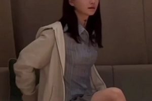 清纯漂亚边缘学生妹声音甜美