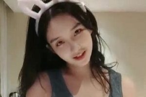 转载搬运双女神互玩1.8G百度盘