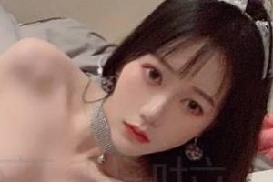 魔法秋秋：微博网红社保姬，身材颜值双担当，00后女星，视频精彩不容错过！