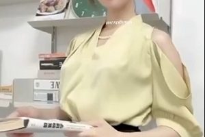 有尺度双人撕袜爱抚自娱自乐视频1V+147MB[百度盘]