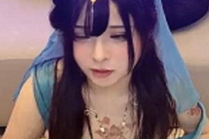 精选cos舞娘自拍出品，坐桩秀T光光道具秀，超人气资源，嘎嘎赞1小时44分钟