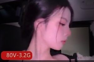 双胞胎姐妹自拍露脸户外作品图集，399张壁纸等你下载