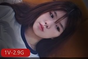 神秘姐姐自拍1V2.9G完整版17分钟视频，付费学生生活展示