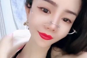 美腿女神鱼鱼腿很长：V4+3.5G画质清晰，大小适中