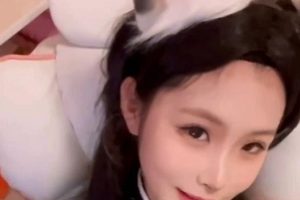 新资源福利姬小屁大王屁小六最新合集158V2.4G，完美露脸，消失两年重出江湖