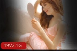 超粉嫩洛莉塔KK唱响千岁娇最新合集19V2.1G，旗袍魅力展示