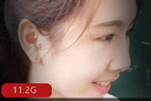 性感素人大学萌妹精华合集88V11.2G，自愿自拍勾引姿势