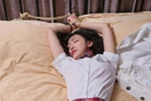 精选美女大梨子合集88V5.9G，身材高挑，扮演多种角色