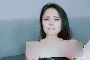 **推特御姐1V5混战劲爆视频合集1部570M太顶了**